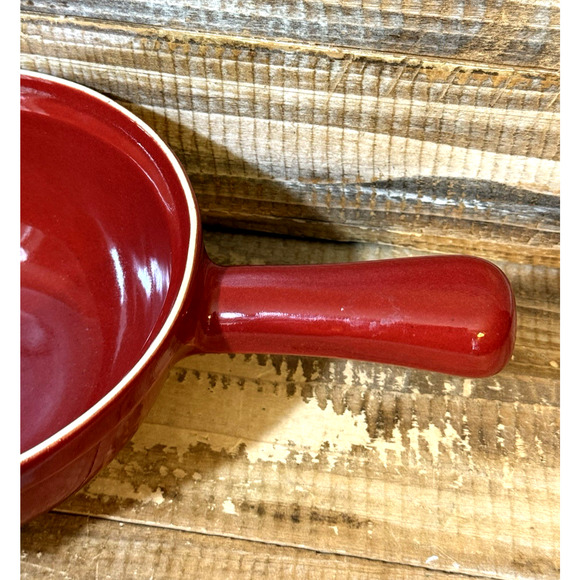 NWT Emile Henry France Rouge Sauce Pot Mixing Bowl with Spout 2902 - Picture 4 of 10